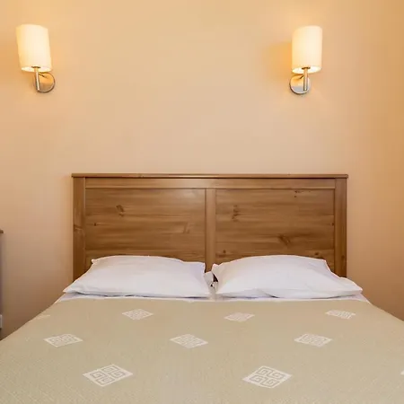 Rezydencja Spacerowa Apartamenty by Noclegi Renters-2